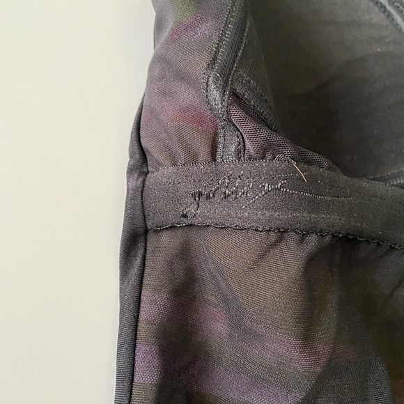 Gottex Metallic Striped One Piece Swimsuit Gold Purple Brown Women’s size 8 - Picture 11 of 11